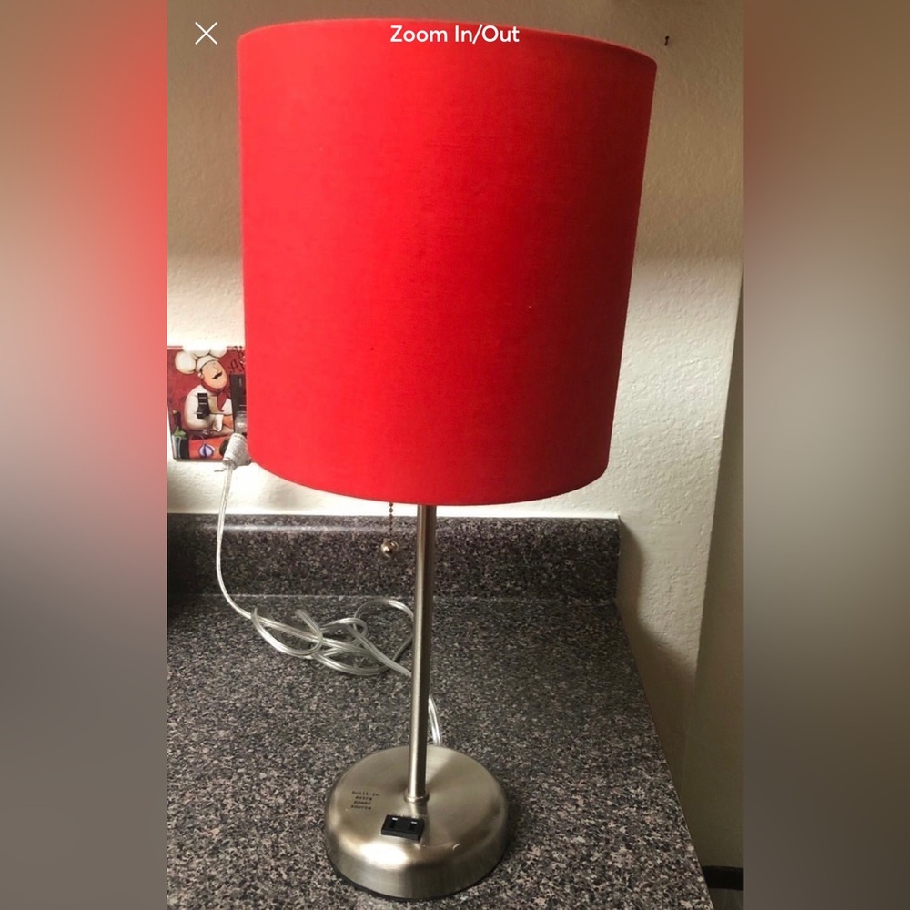 USED NIGHTSTAND/TABLE LAMP !! 💡
